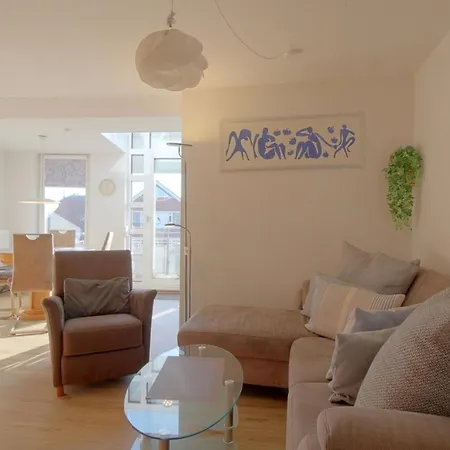 Kw42-306 Triton Mit Schwimmbad